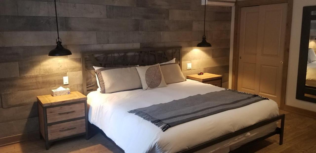 Hotel "Le Suisse" แซงต์-โดนาต์-เดอ-มงกาล์ม ภายนอก รูปภาพ