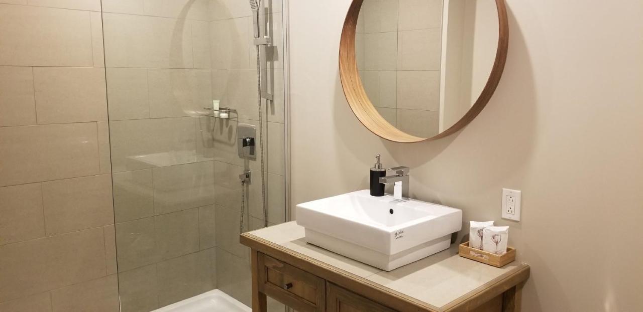 Hotel "Le Suisse" แซงต์-โดนาต์-เดอ-มงกาล์ม ภายนอก รูปภาพ